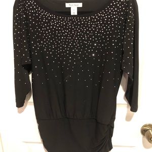 Elegant WHBM qrtr sleeve scoopneck jeweled blouse